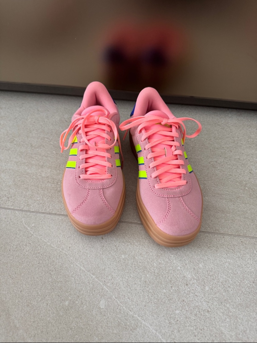 Adidas Women's Vl Court Bold Sneaker Pink Spark Platform size 6 Like New - Picture 2 of 9
